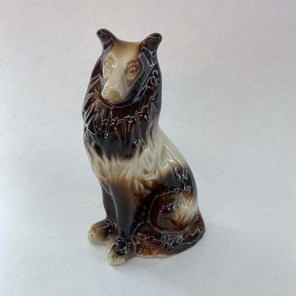Vintage Ceramic Sitting Collie Dog Figurine